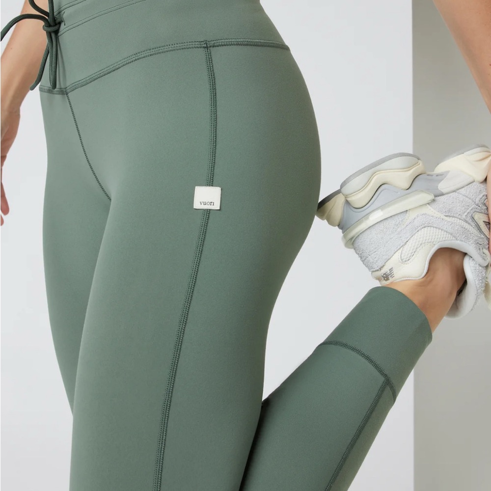 Vuori Green Daily Leggings High Waist